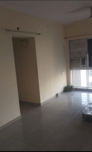 Room in 2 BHK Apartment at The Baya Goldspot, Andheri East – for Rent