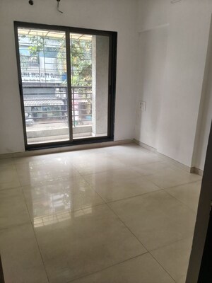 Room in 2 BHK Apartment at Jaydeep Park, Majiwada – for Sale