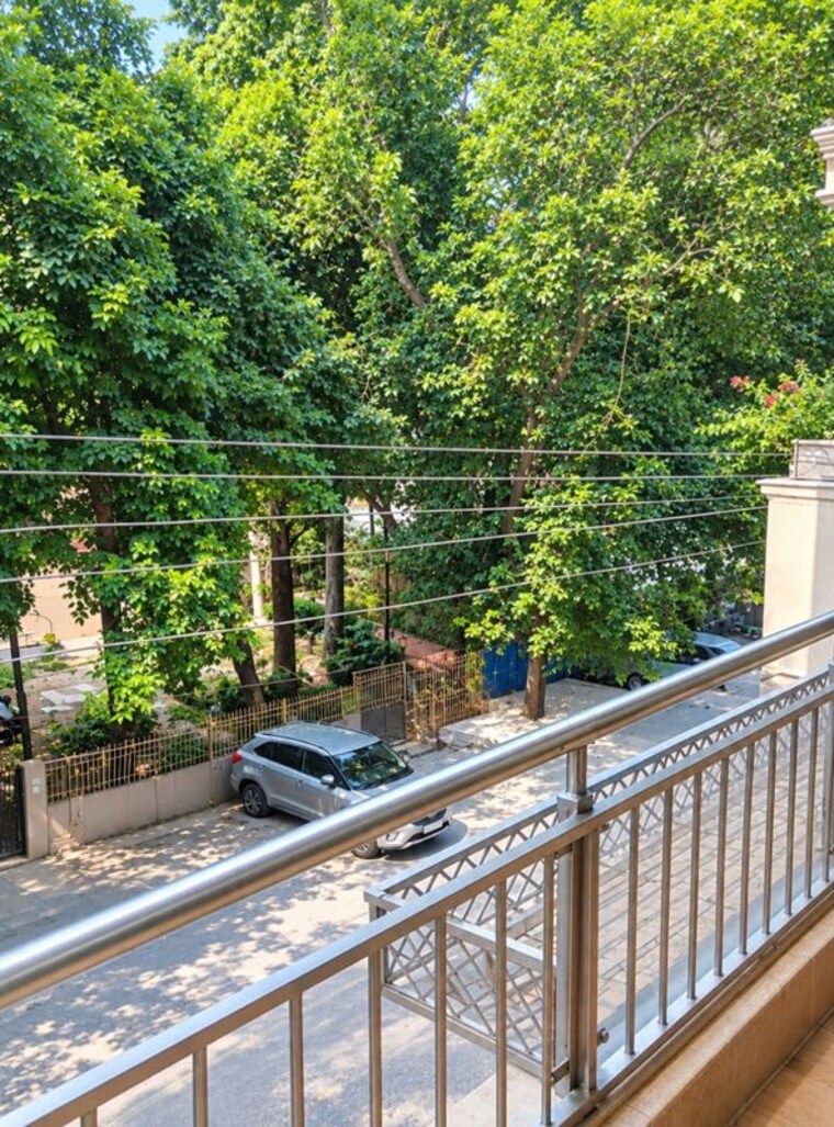 Balcony, greater kailash i 3 Bedroom 1870 Sq.Ft. Builder Floor In Greater Kailash I Delhi 10703970