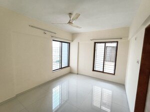 Room in 3 BHK Apartment at Tulsi Shakuntala Kanade Nagar, Undri – for Rent