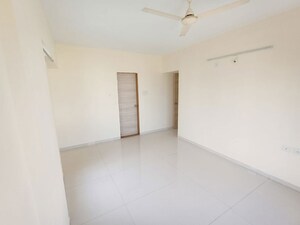 Room in 3 BHK Apartment at Tulsi Shakuntala Kanade Nagar, Undri – for Rent