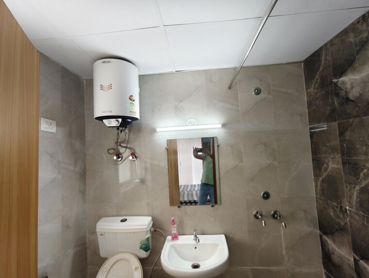 Bathroom, pivotal-riddhi-siddhi 2 Bedroom 587 Sq.Ft. Apartment In Sector 99 Gurgaon 10704032