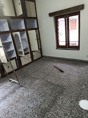 2 BHK Independent House For Rent in Mahanagar Extension