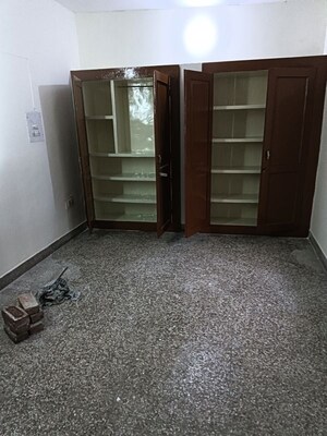 Room in 2 BHK Independent House at Mahanagar Extension – for Rent
