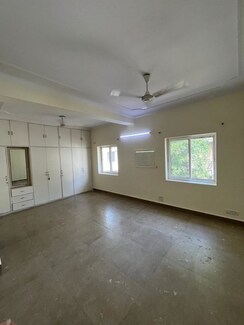 2 BHK +Builder Floor For Rent in Sheikh Sarai