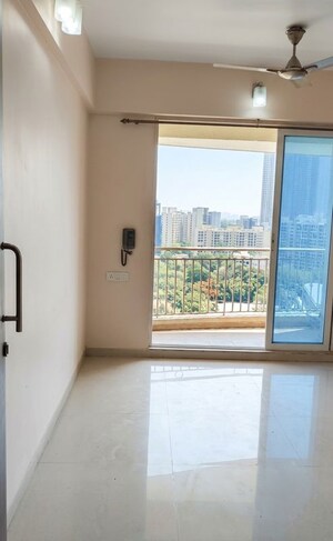 Room in 3 BHK Apartment at Vijay Park, Kasarvadavali – for Rent