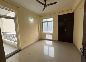 Room in 2 BHK Apartment at Eta Ii Greater Noida – for Rent