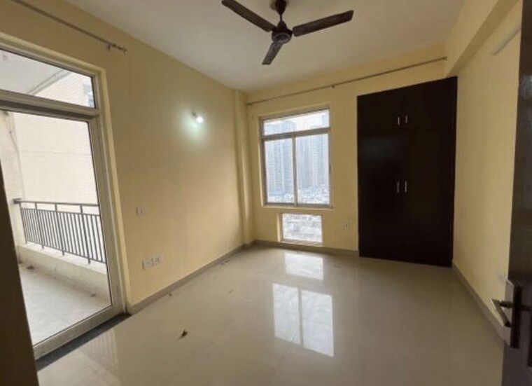 Room, eta ii greater noida 2 Bedroom 1350 Sq.Ft. Apartment In Eta Ii Greater Noida Greater Noida 10704107