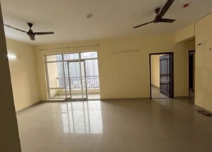 Room in 2 BHK Apartment at Eta Ii Greater Noida – for Rent
