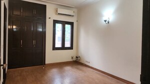 Room in 4 BHK Builder Floor at Shanti Niketan – for Rent