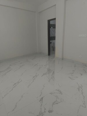 Room in 2 BHK Independent House at RWA Apartments Sector 50, Sector 50 – for Rent