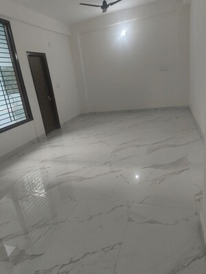 Room in 2 BHK Independent House at RWA Apartments Sector 50, Sector 50 – for Rent