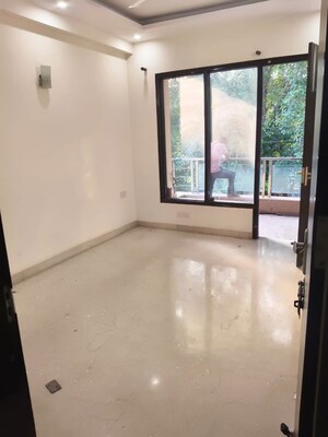 Room in 3 BHK Villa at Sector 23 – for Rent