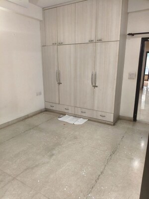 Room in 3 BHK Villa at Sector 23 – for Rent