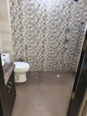 Bathroom in 3 BHK Villa at Sector 23 – for Rent
