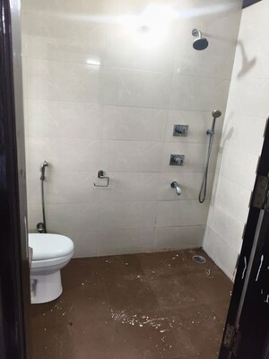 Bathroom in 3 BHK Villa at Sector 23 – for Rent