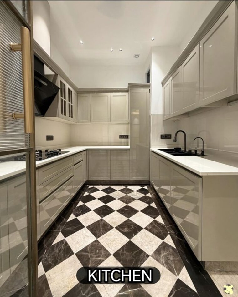 Kitchen, greater kailash part 3 3 Bedroom 217 Sq.Yd. Builder Floor In Greater Kailash Part 3 Delhi 10350168