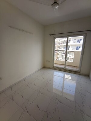 Room in 2 BHK Apartment at Pivotal Riddhi Siddhi, Sector 99 – for Rent