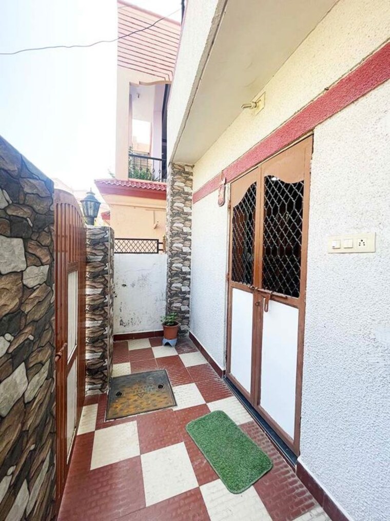 Balcony, hansol 4 Bedroom 127 Sq.Yd. Independent House In Hansol Ahmedabad 10704172