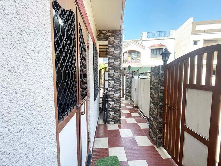 Balcony, hansol 4 Bedroom 127 Sq.Yd. Independent House In Hansol Ahmedabad 10704172
