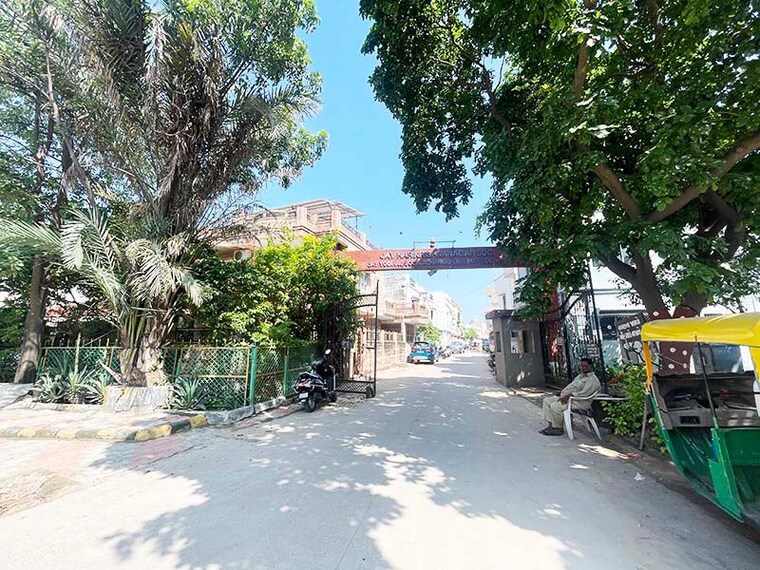 Parking, hansol 4 Bedroom 127 Sq.Yd. Independent House In Hansol Ahmedabad 10704172