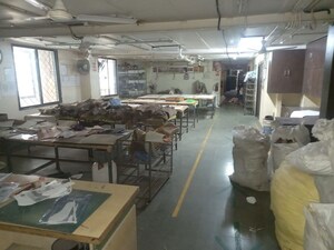 Kitchen in  Showroom at Vasai – for Rent