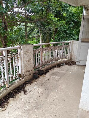 Balcony in 3 BHK Builder Floor at Palam Vihar – for Rent
