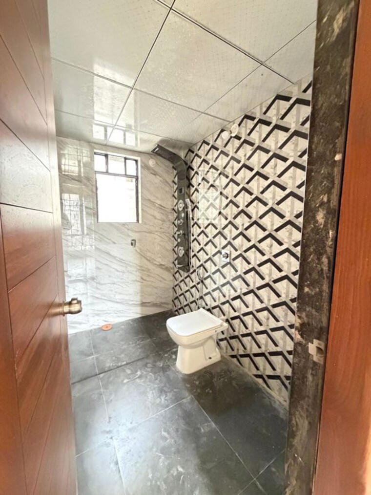 Bathroom, ramesh-hermes-heritage-phase-2 2.5 Bedroom 1250 Sq.Ft. Penthouse In Shastrinagar Pune 10704167