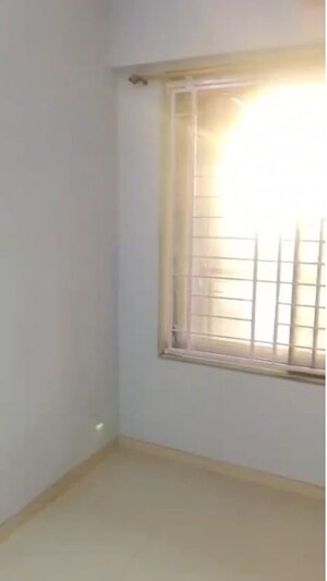 Bedroom in 2 BHK Apartment at Chembur – for Rent