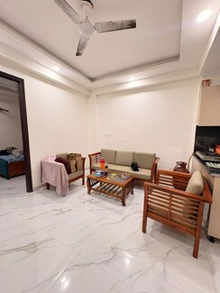 2 BHK +Builder Floor For Rent in Chattarpur