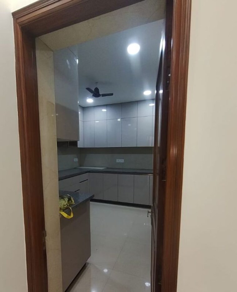 Kitchen, vasant kunj 3 Bedroom 1350 Sq.Ft. Builder Floor In Vasant Kunj Delhi 10704223