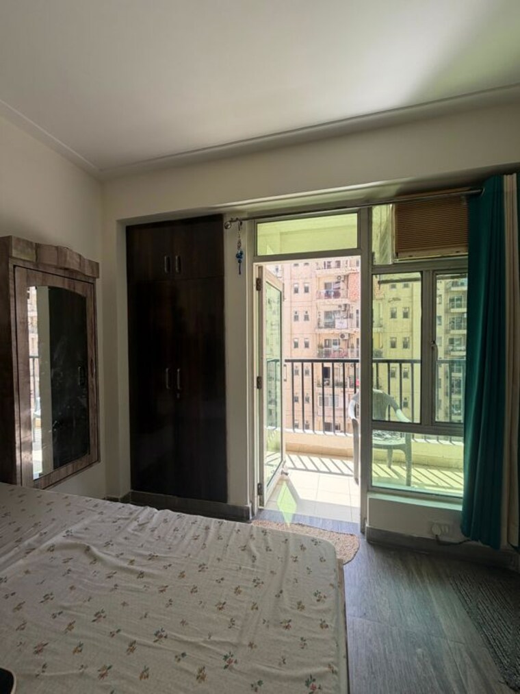 Room, gaur-city-2-12th-avenue 2.5 Bedroom 1235 Sq.Ft. Apartment In Sector 16c Greater Noida Greater Noida 10704215