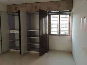 Room in 3 BHK Apartment at Manbhum Rhapsody, Financial District – for Rent