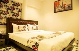 2 BHK Apartment For Rent in Rangoli Smruti, Santacruz West