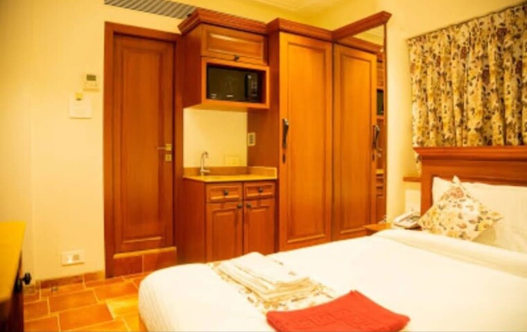 Bedroom, rangoli-smruti 2 Bedroom 831 Sq.Ft. Apartment In Santacruz West Mumbai 10704227