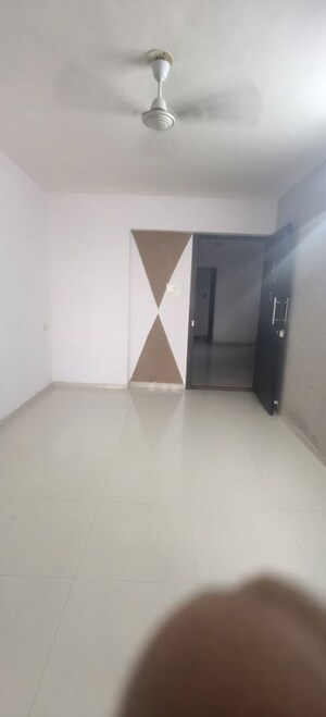 Room in 2 BHK Apartment at Kumar Sophronia, Kalyani Nagar – for Rent
