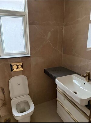 Bathroom in 3 BHK Builder Floor at Smart World Orchard, Sector 61 – for Rent