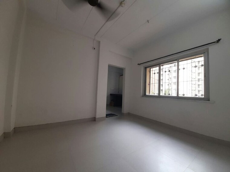 Room, malad east 1 Bedroom 375 Sq.Ft. Apartment In Malad East Mumbai 10704261