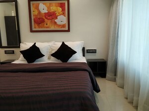 Bedroom in 1 BHK Apartment at Malad Apartment, Malad West – for Rent
