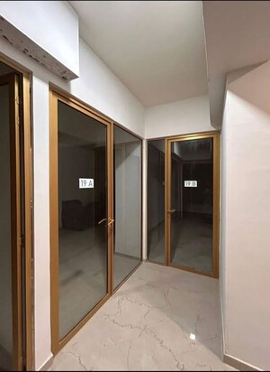 Room in 3 BHK Builder Floor at Smart World Orchard, Sector 61 – for Rent