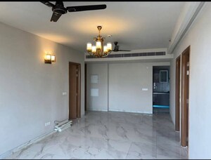 Room in 2.5 BHK Apartment at M3M Heights, Sector 65 – for Rent