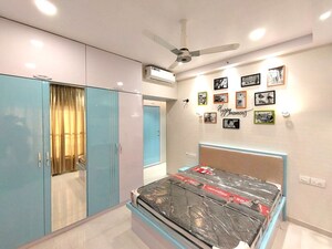 Bedroom in 2 BHK Apartment at Rustomjee Urbania Azziano, Thane West – for Rent