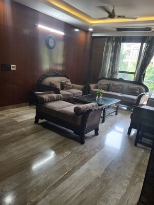 Living Room in 3 BHK Builder Floor at Orchid Island, Sector 51 – for Rent