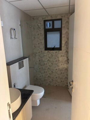 Bathroom in 3 BHK Apartment at Signature Global City 63A, Sector 63a – for Rent