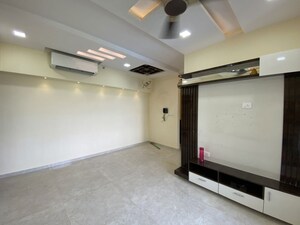 2 BHK Apartment For Rent in Lodha Amara, Kolshet Road