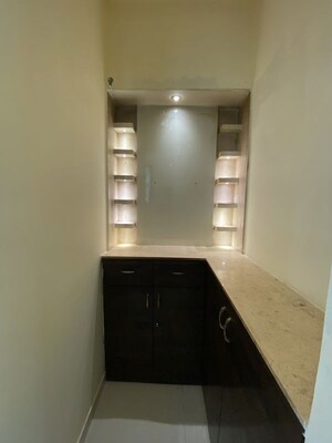 Furnished Amenities in 2 BHK Apartment at Lodha Amara, Kolshet Road – for Rent