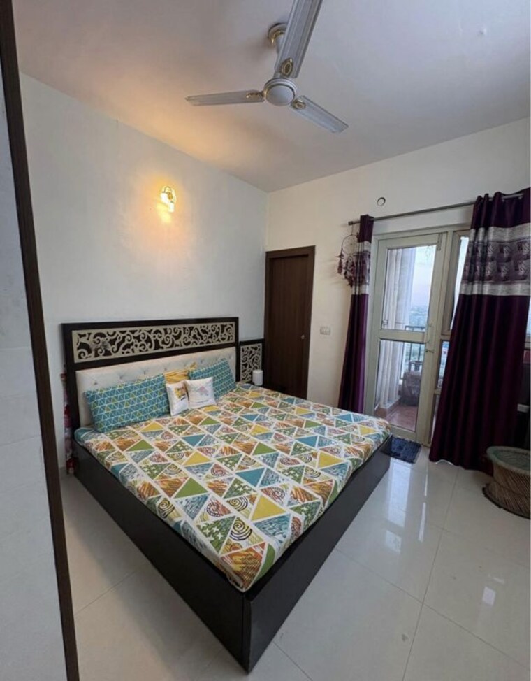 Bedroom, rajouri garden 3 Bedroom 140 Sq.Yd. Builder Floor In Rajouri Garden Delhi 10704372