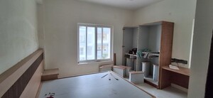 Room in 3 BHK Apartment at Paramount Hill County, Kondapur – for Rent