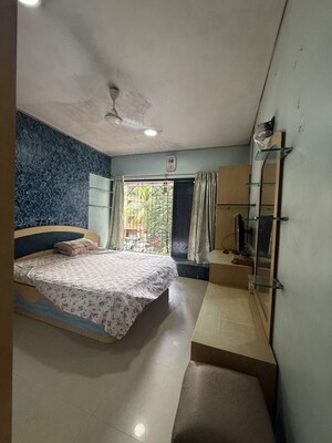 Bedroom in 2 BHK Apartment at Montreal Tower, Andheri West – for Sale