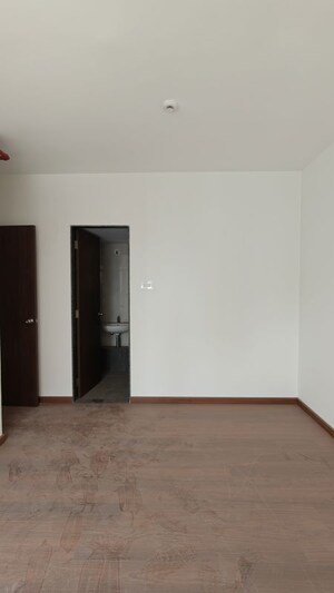 Room in 2 BHK Apartment at Shapoorji Pallonji Joyville Hadapsar Annexe, Hadapsar – for Sale